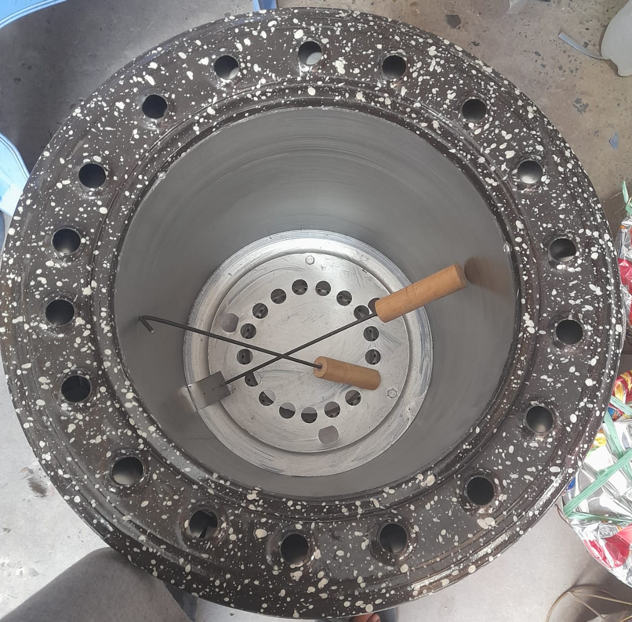 Heavy-Duty 12 Roti Gas Tandoor – Best Commercial Tandoor for Restaurants & Events